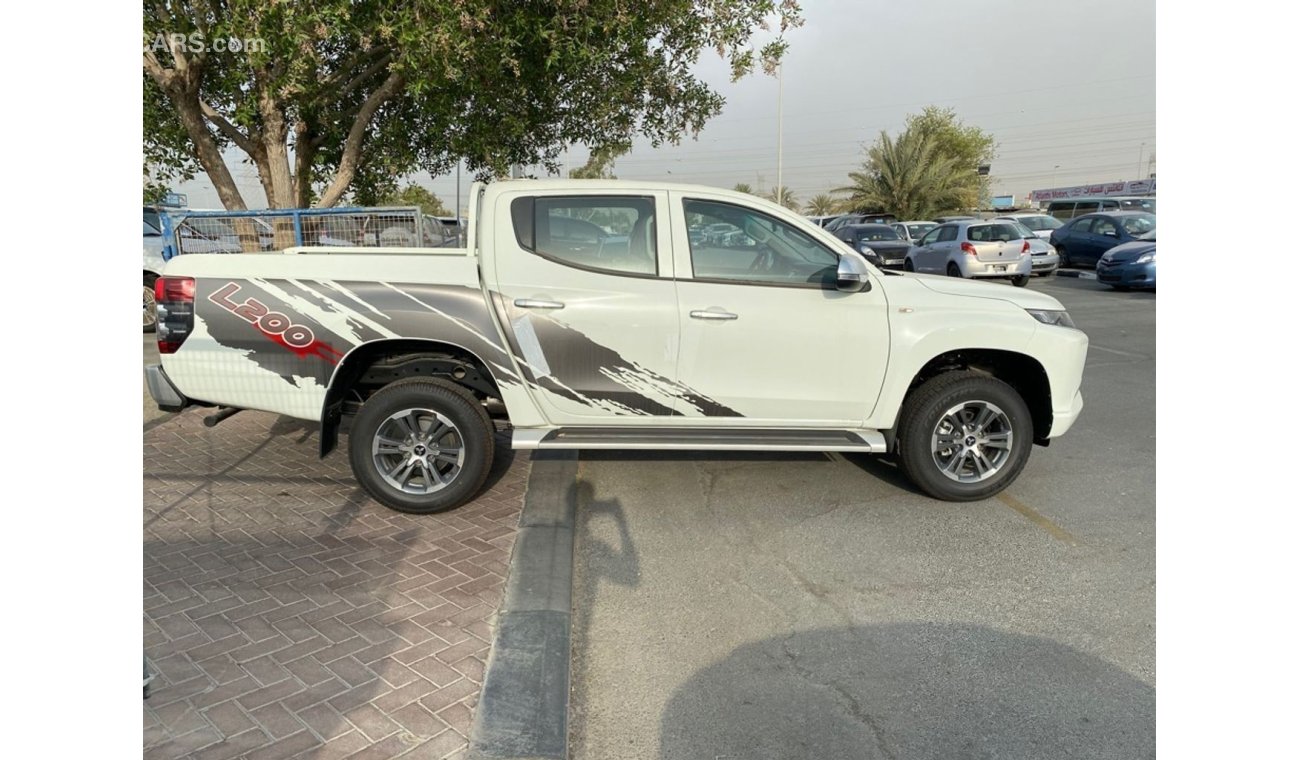 Mitsubishi L200 petrol 4x4 Manual For Export Only