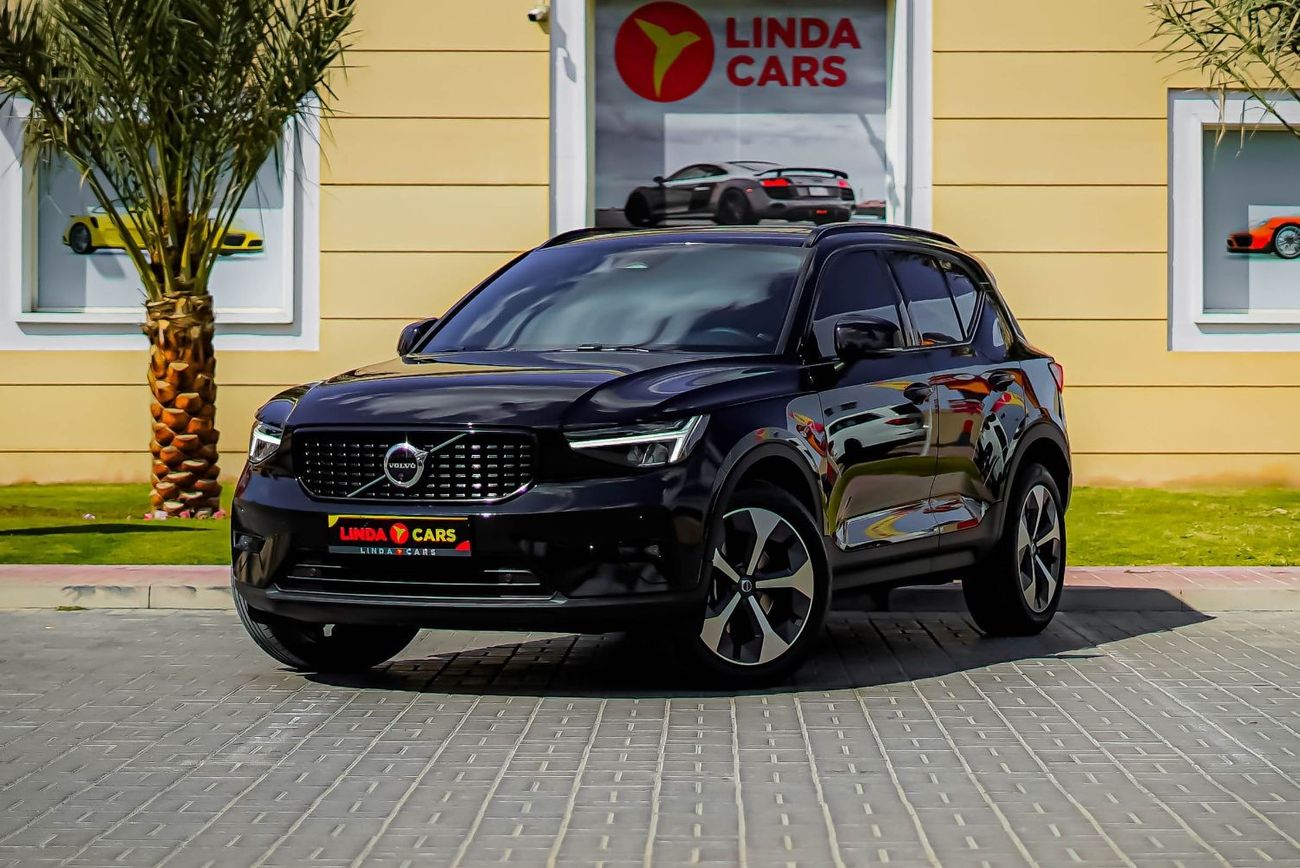 Volvo XC40 Volvo XC40 B4 2023 GCC under Agency Warranty and Service Contract with Flexible Down-Payment.