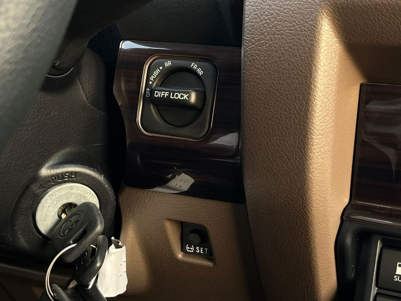 Toyota Land Cruiser Pick Up Toyota Land Cruiser LC79 SC 4.0 AT 2025 Full option