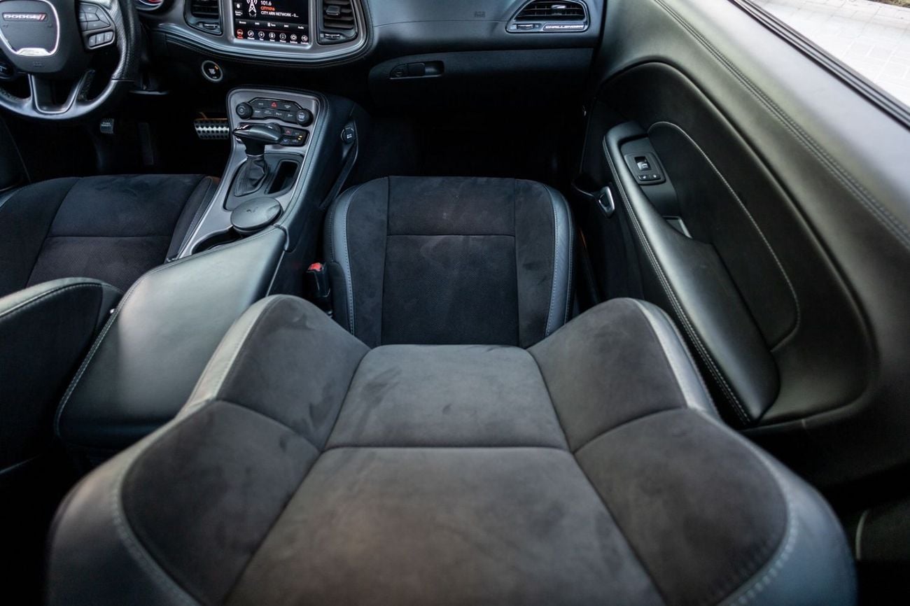 Dodge Challenger R/T 5.7L (375 HP) 2023 Dodge Challenger R/T GCC | Warranty