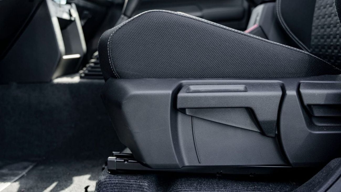 Mitsubishi L200 Mitsubishi L200 2.4L Petrol MT 2024