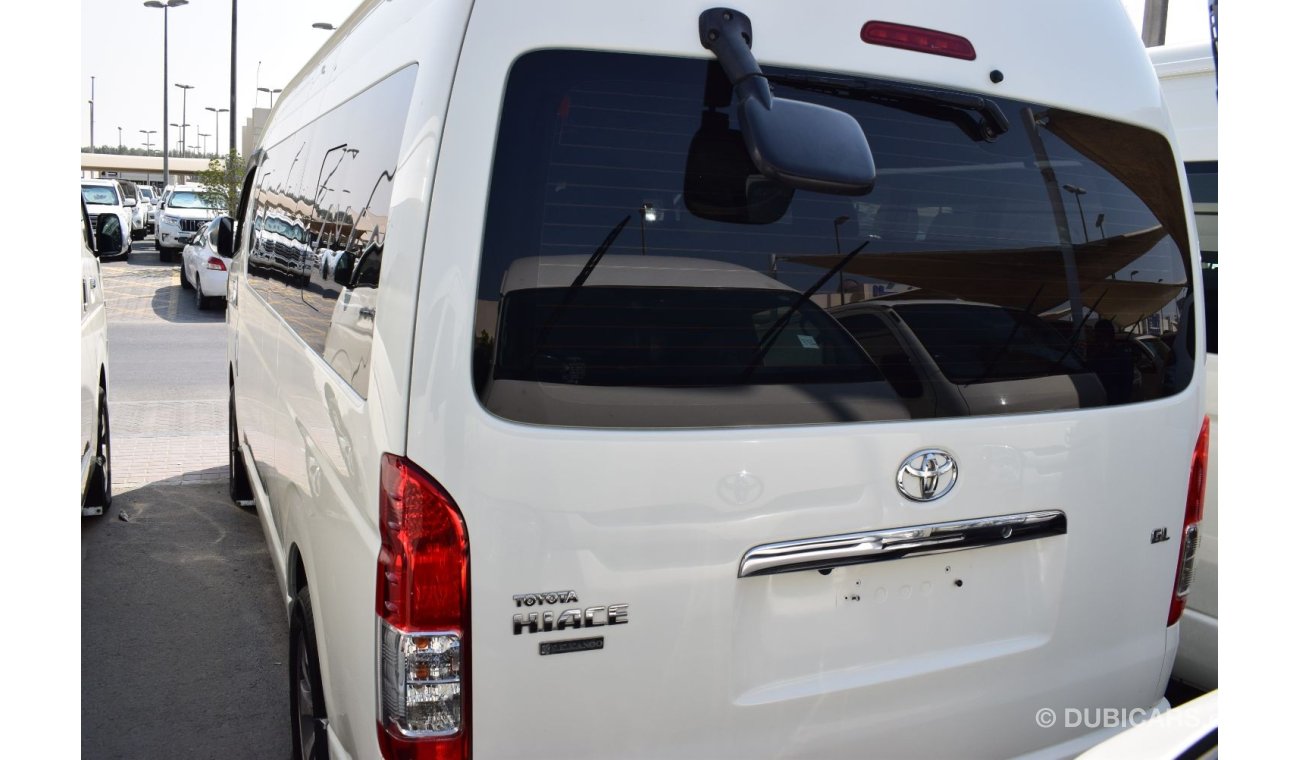 Toyota Hiace Toyota Hiace Highroof bus 15 seater, Diesel,2014. Only done 90000 km