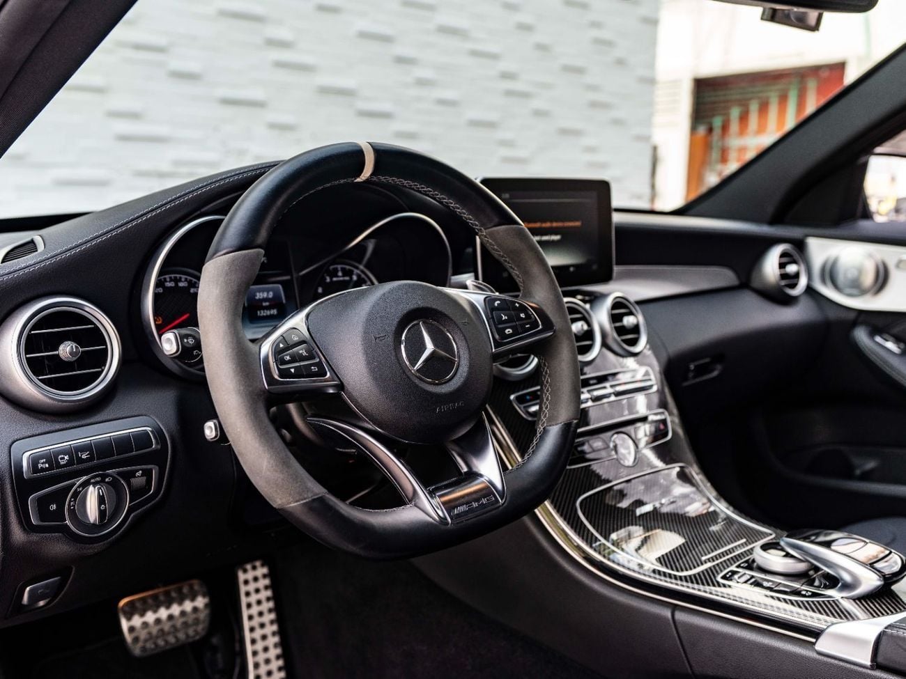 Mercedes Benz C63 AMG Std 4.0L Sedan