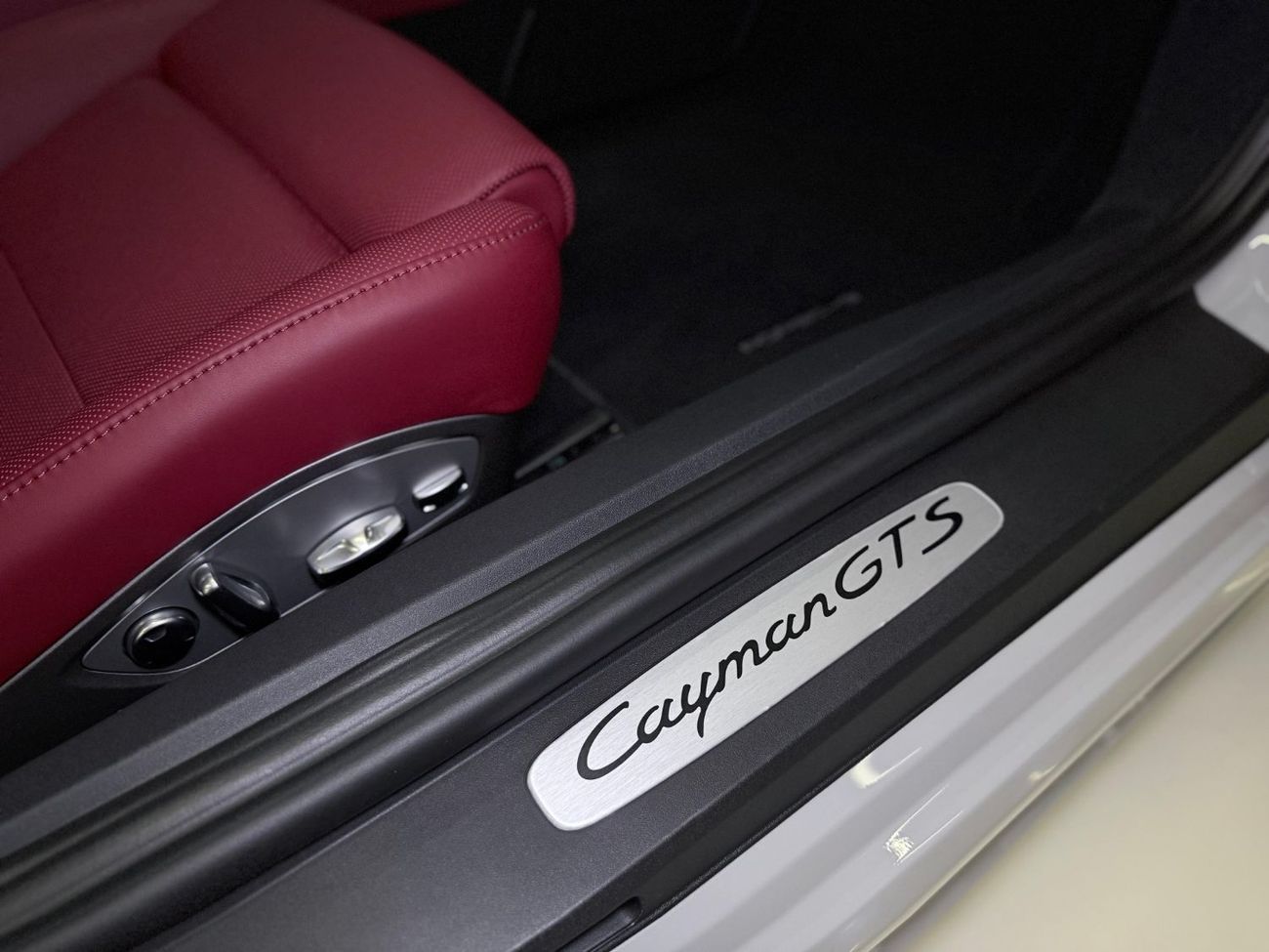 بورش كايمان 718 GTS 4.0L A/T