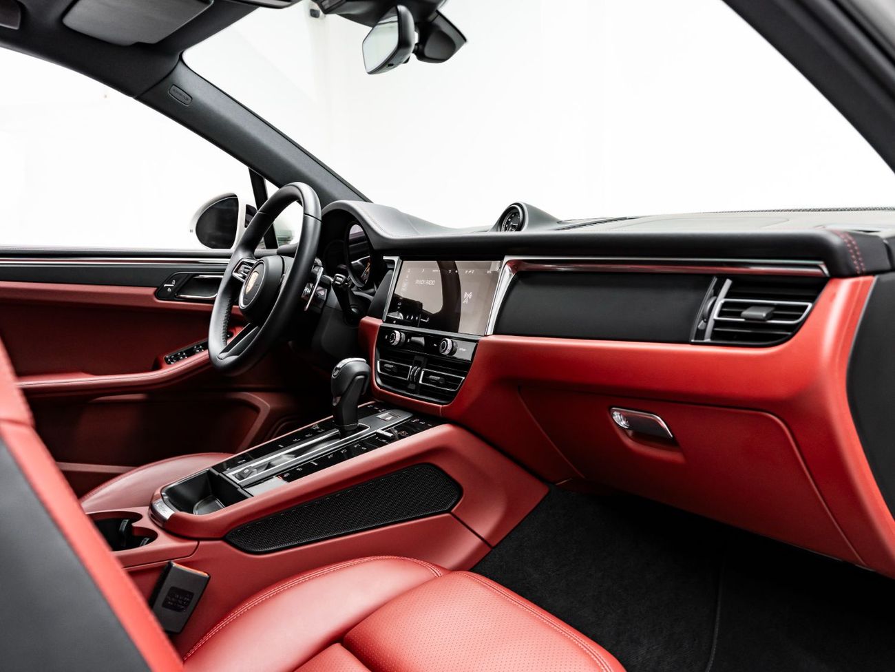 Porsche Macan Std 2.0L (252 HP) 2024 Porsche Macan, November 2026 Porsche Warranty, Full Service History, Low KMs,