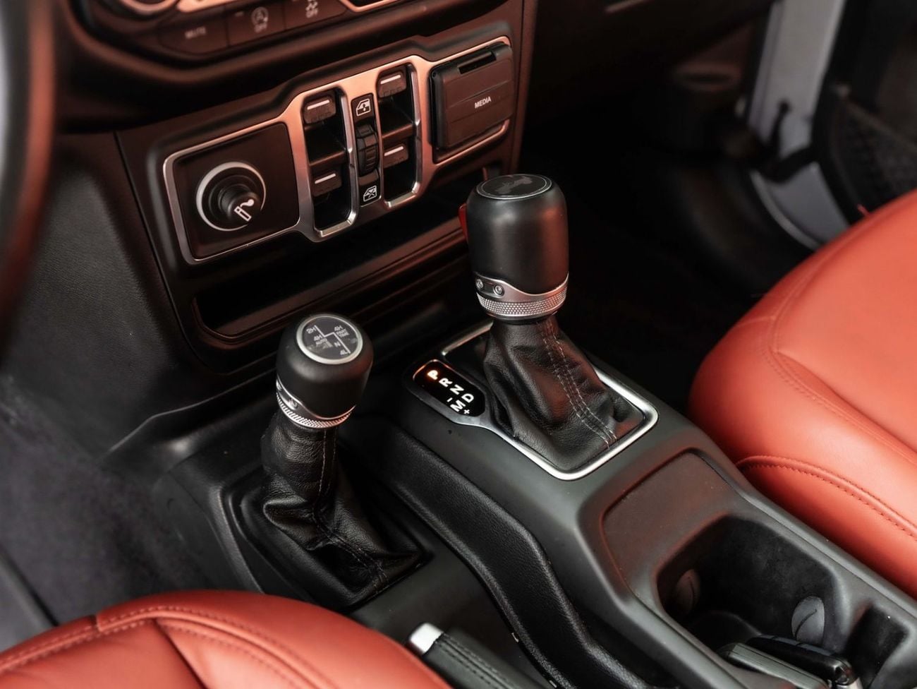 Jeep Wrangler SAHARA