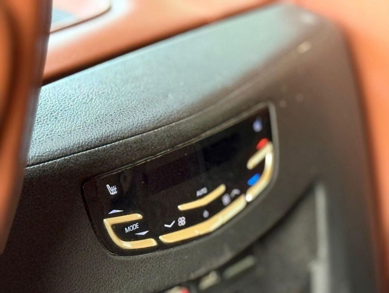 كاديلاك إسكالاد Platinum 6.2L