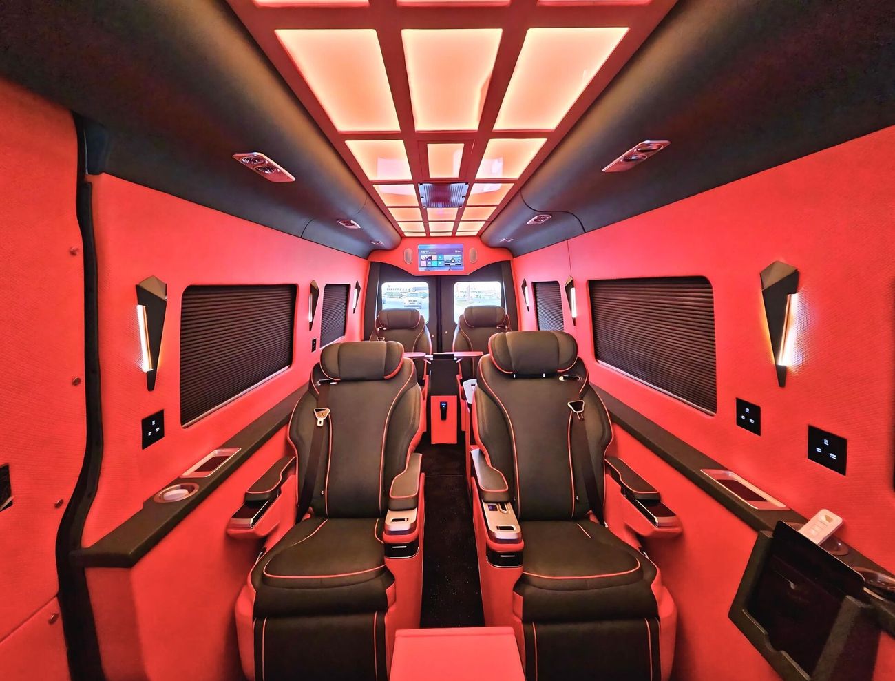 مرسيدس بنز سبرينتر A/T / DIESEL / VIP SEAT WITH VENTILATION AND MASSAGE / 9 SEATER / LOT# 72374