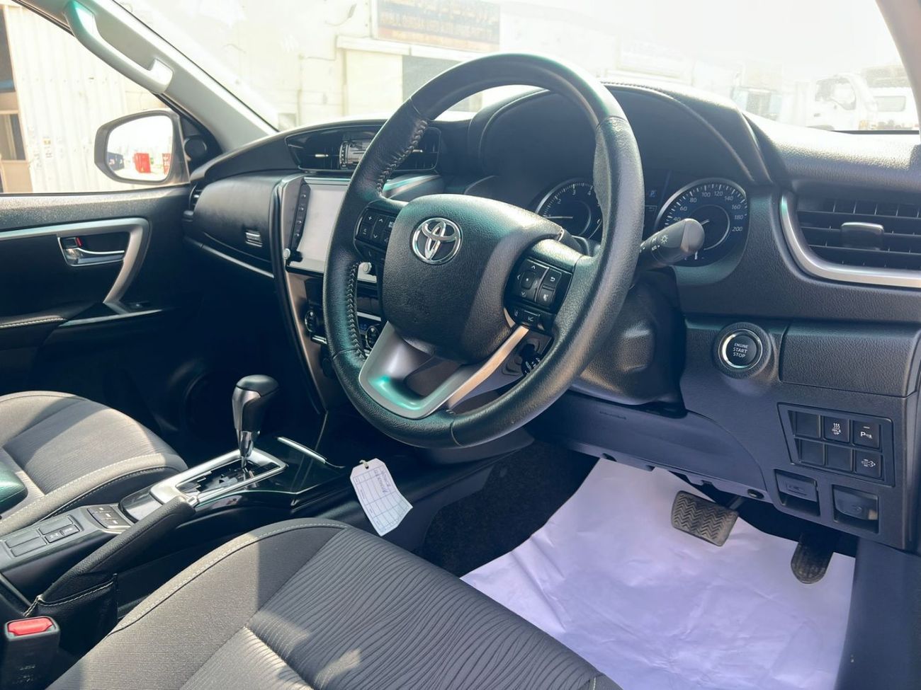 تويوتا فورتونر 2,8 LITER ,DIESEL RIGHT HAND DRIVE PUSH START