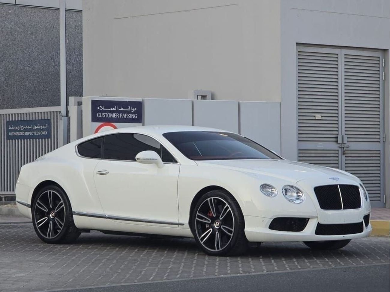 Bentley Continental GT GT 6.0L (552 HP)