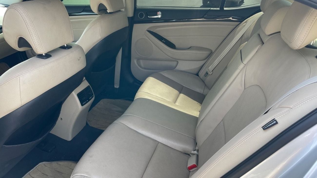 Kia Cadenza LX 3.3L Top,