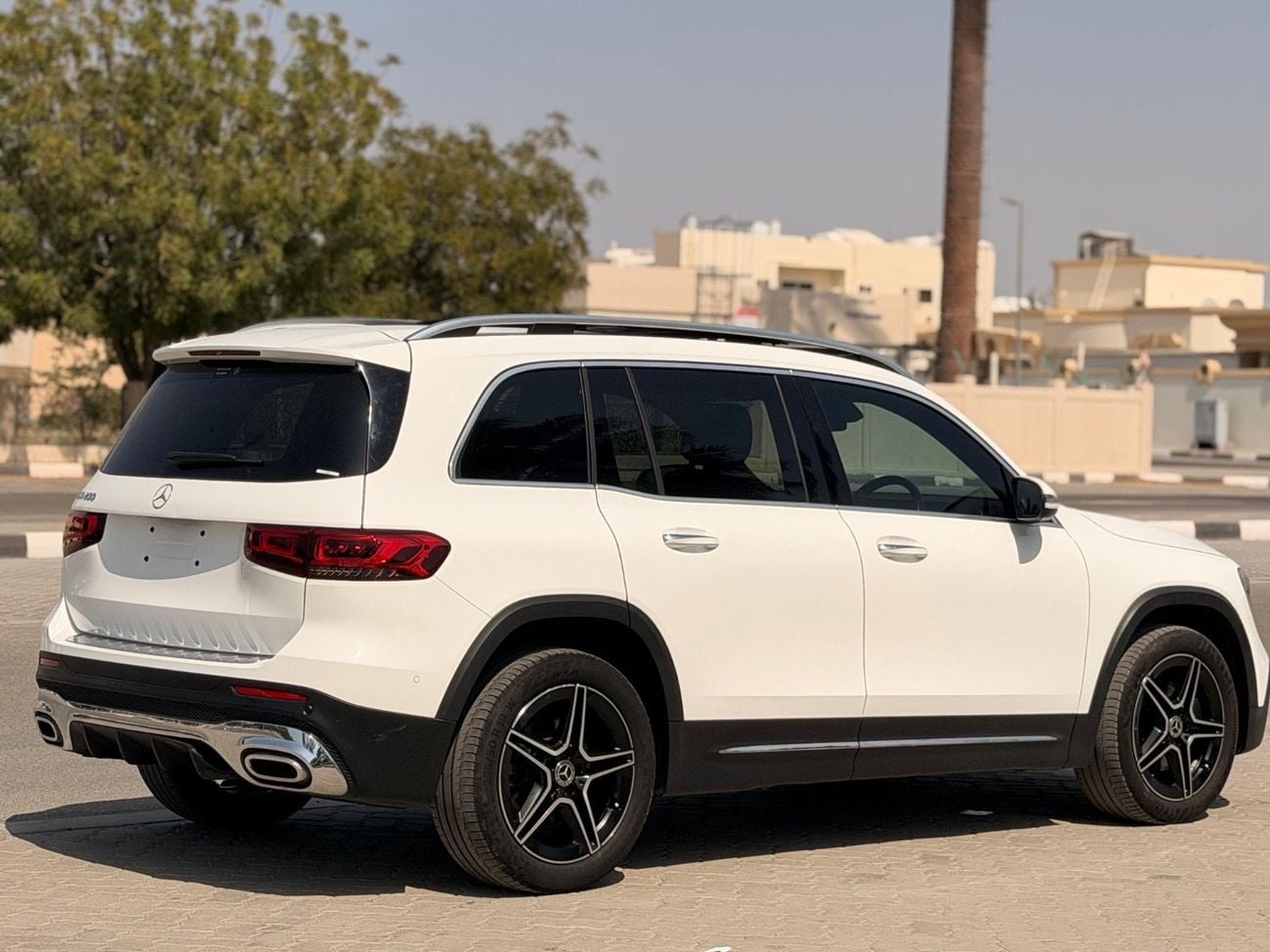 Mercedes-Benz GLB 200 Premium 1.4L (7 Seater)