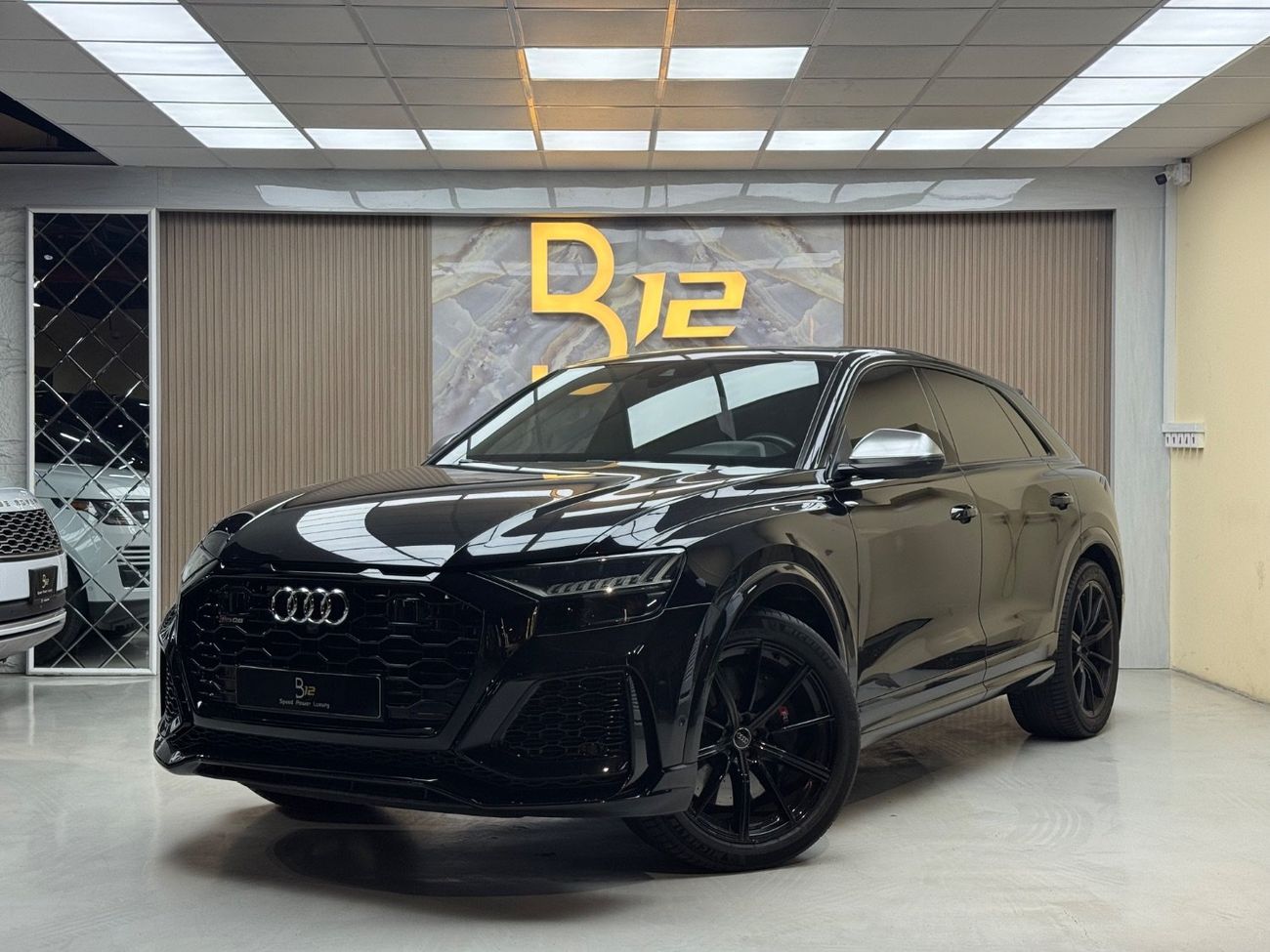 Audi RS Q8 quattro 4.0L