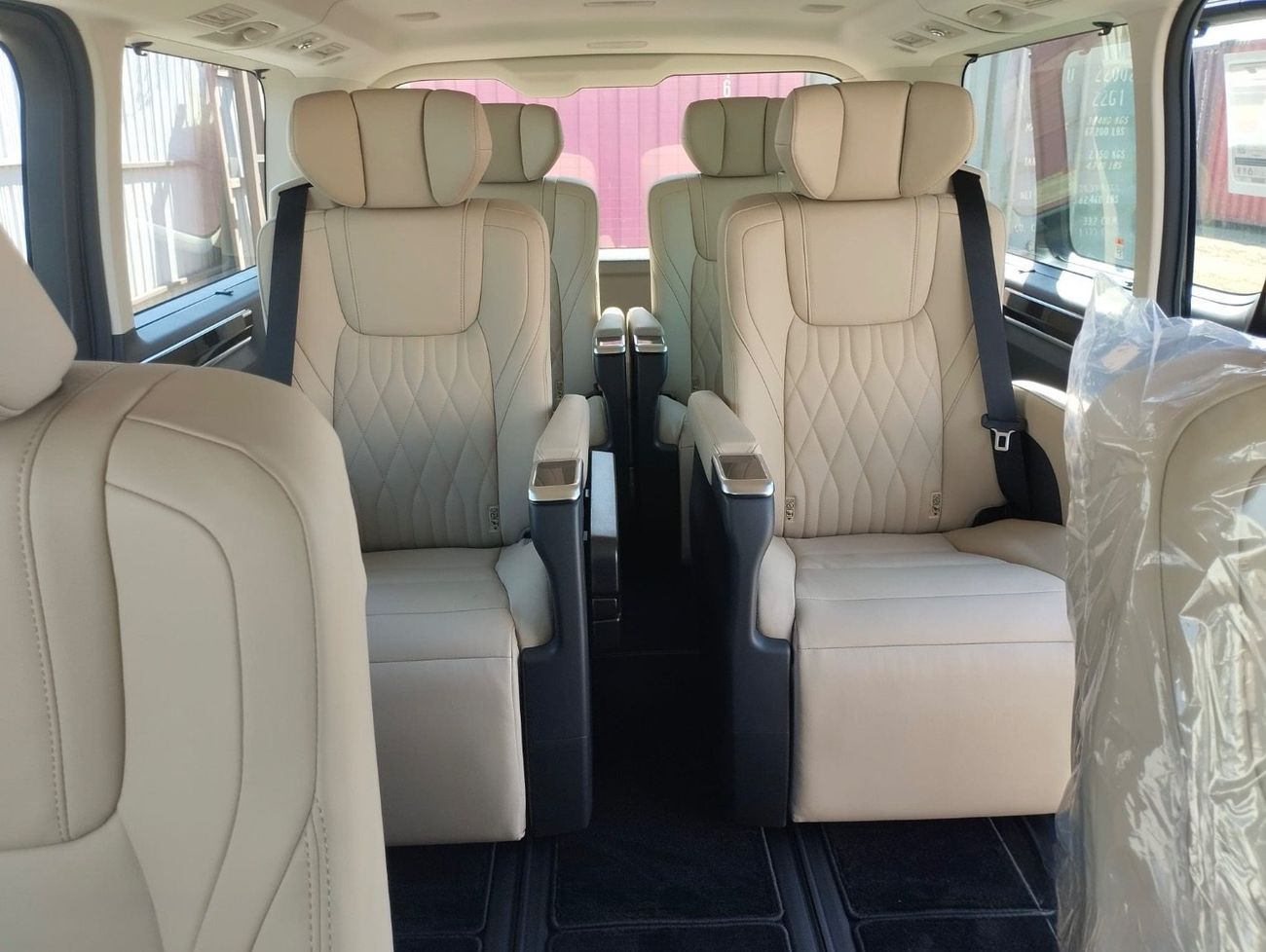 تويوتا جرافينا 2026 Toyota Granvia Premium 6-Seater 3.5L V6 Petrol with Radar