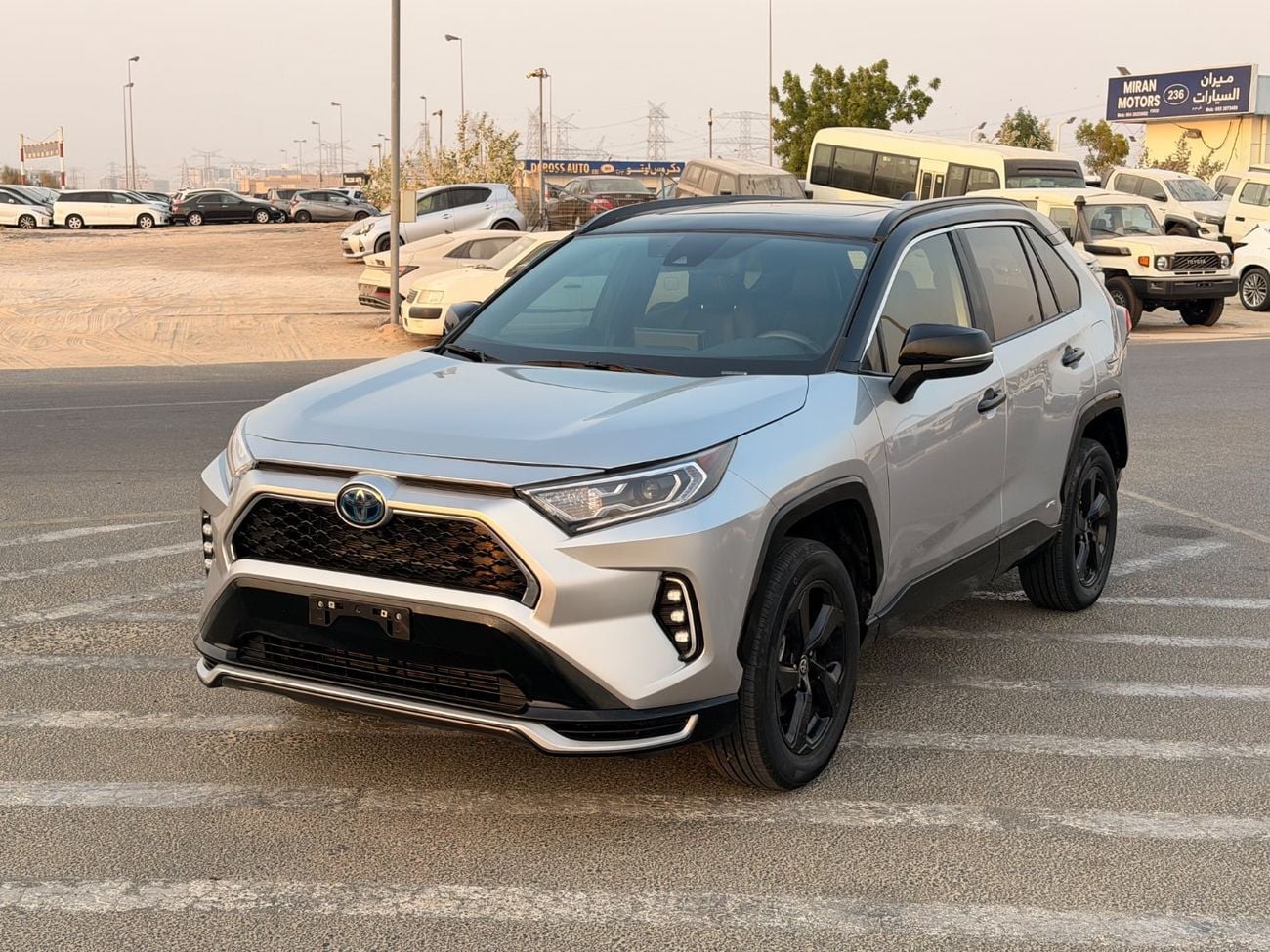 تويوتا راف ٤ LTD HEV تويوتا RAV4 XSE هايبرد 2021، دفع رباعي، كاملة المواصفات، مستوردة من الولايات المتحدة الأمريكية