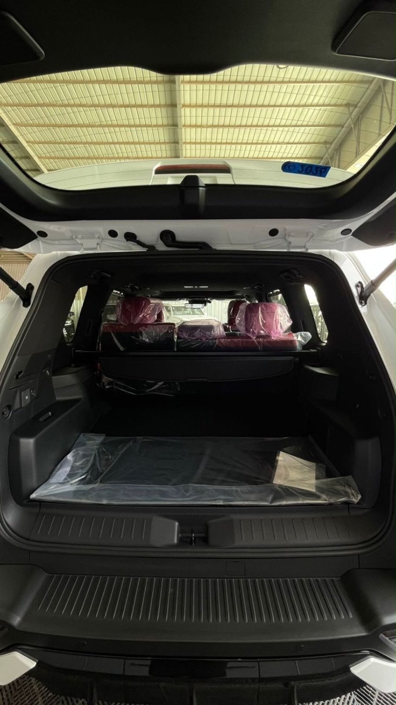 لكزس LX 700h F SPORT