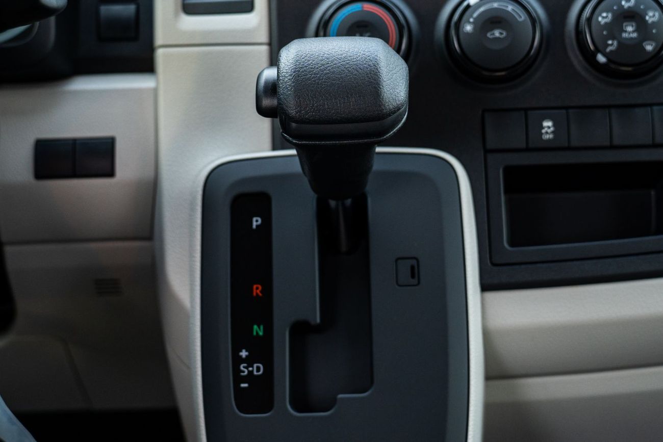 تويوتا هاياس 2026 Toyota Hiace Panel Van (GRH320 Series)