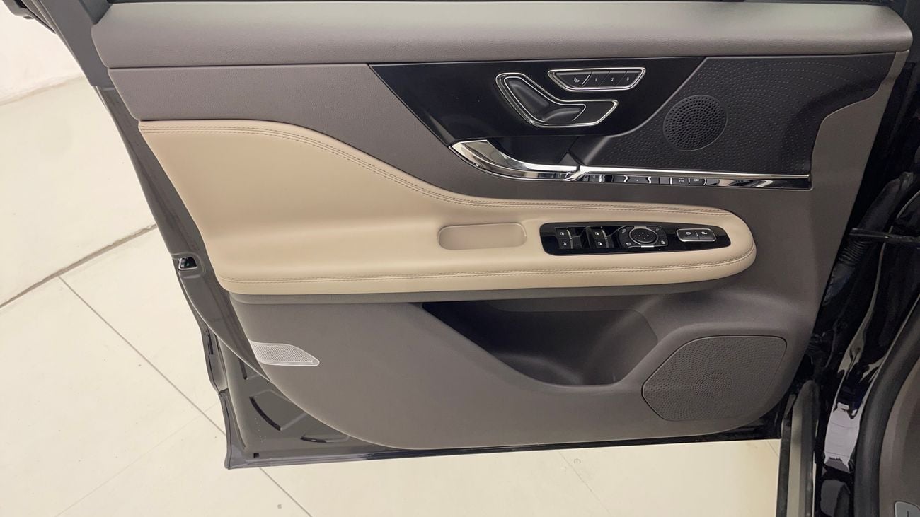 Lincoln Corsair Std 2.0L 2023 STD | AED 1577/Month | 0 DP | 30 Day Return | Warranty | Service History