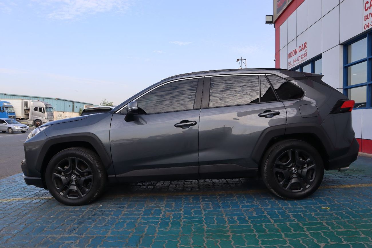 تويوتا راف ٤ 2.5L Adventure