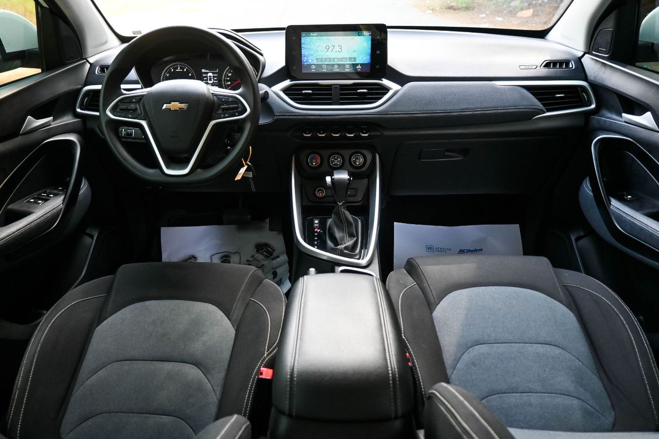 Chevrolet Captiva LT 1.5L (150 HP) (7 Seater) Chevrolet Captiva | 1.5 L 2023 | Original Paint GCC Accident-Free In Exc