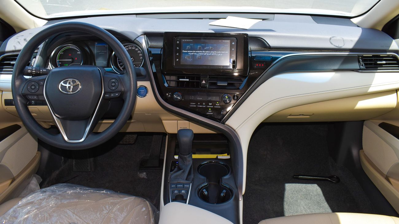 Toyota Camry LE | 2.5L | Hybrid | 2022 | For Export Only