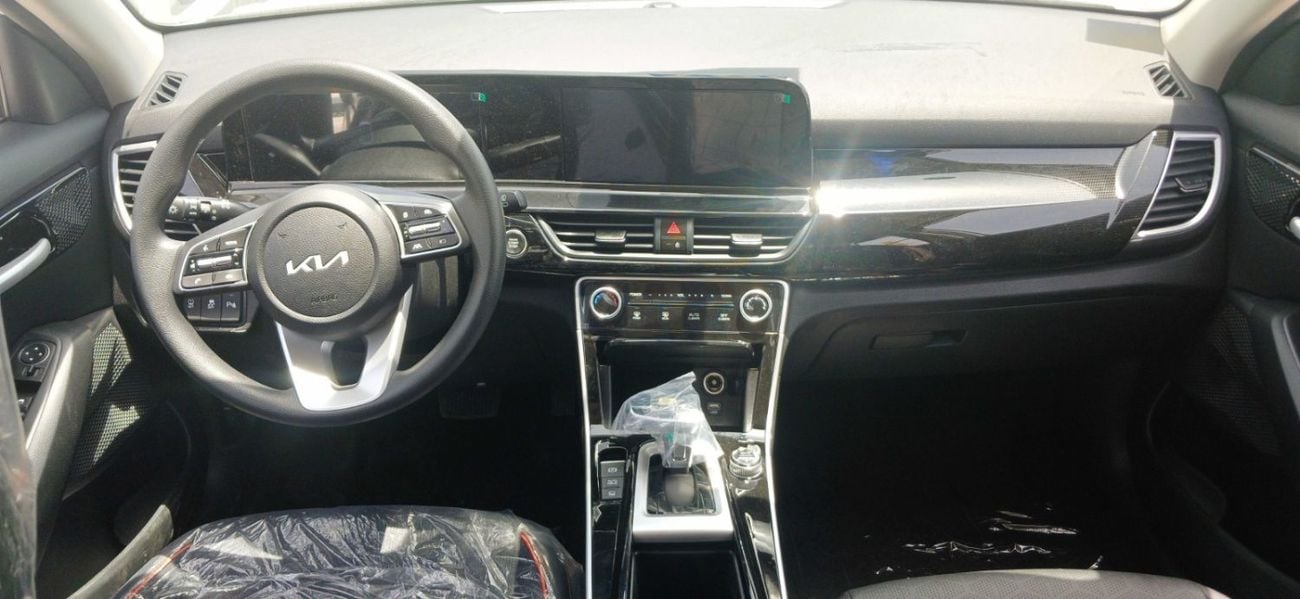 Kia Seltos 1.5L, Leather Seat, Push start, Alloy wheels, Full option Model 2025