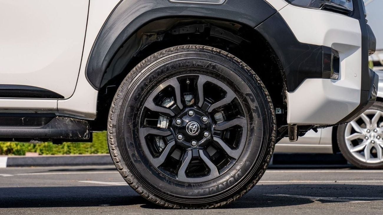 Toyota Hilux DC ADVENTURE 2.8D AT 4X4 MY2025 - WHITE