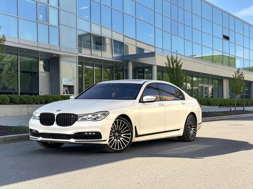 بي أم دبليو 750Li xDrive Executive 4.4L