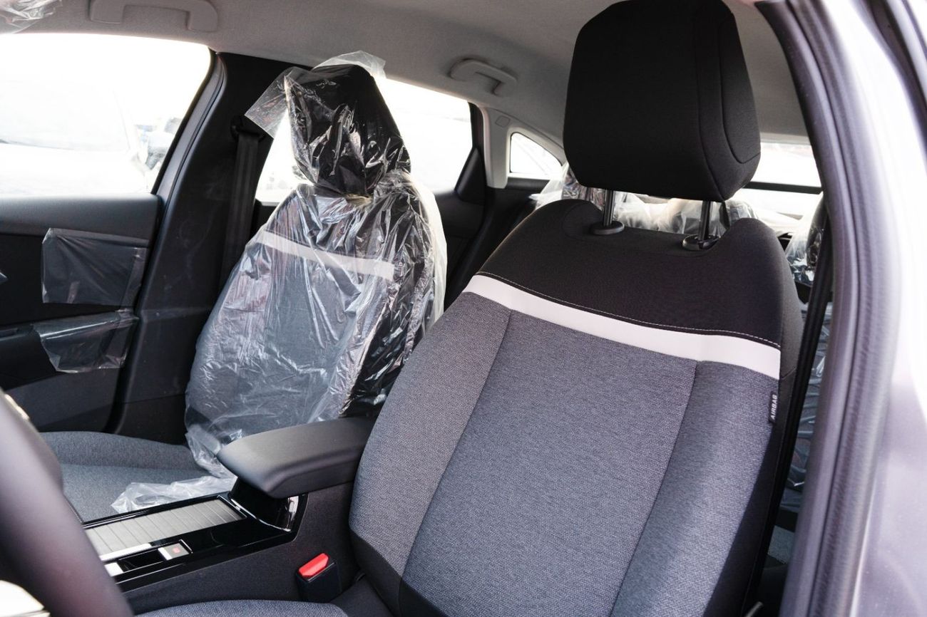 سيتروين C4 2025 Citroen C4 1.2L Turbo Petrol