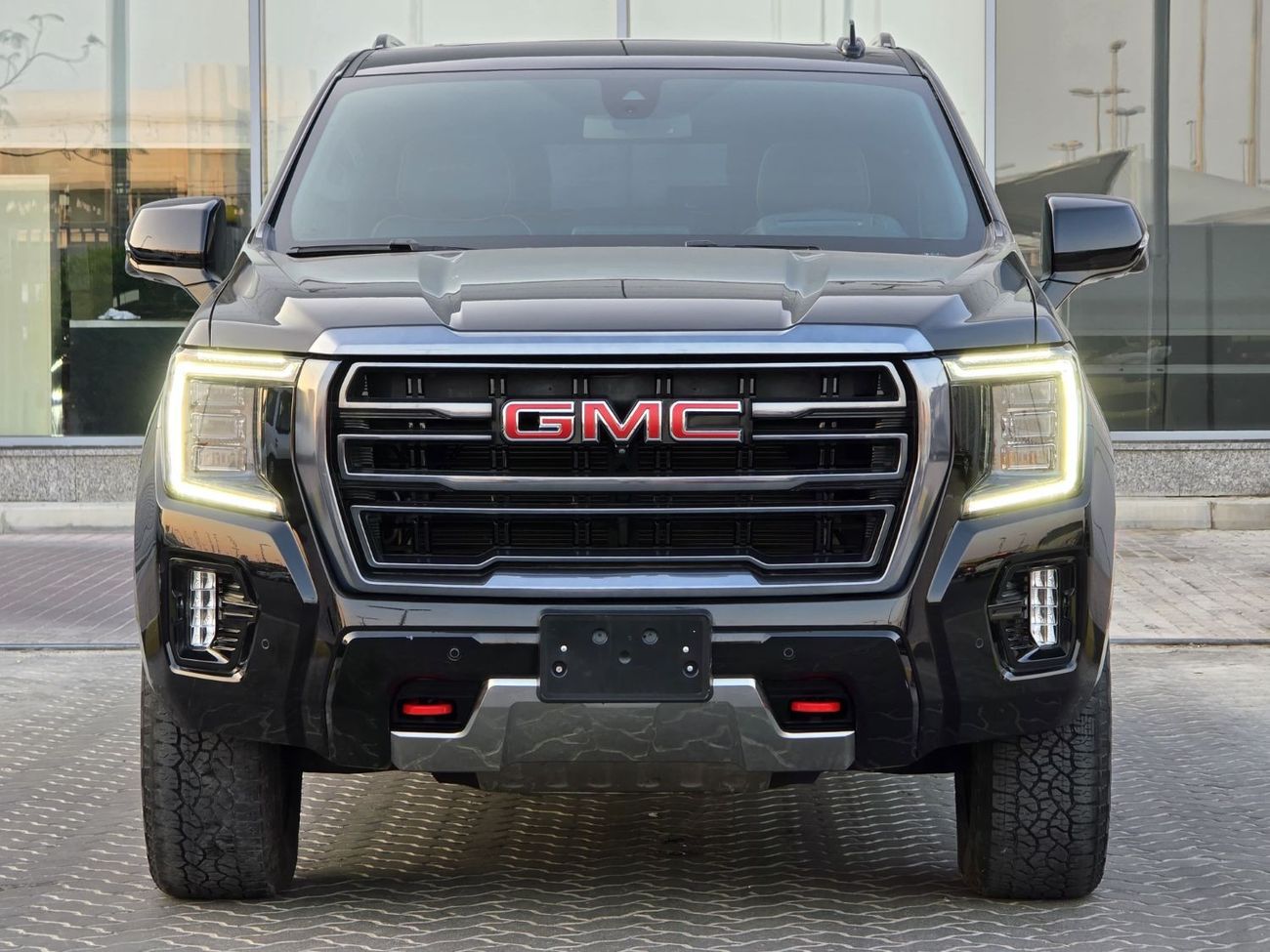 GMC Yukon AT4 5.3L GMC YUKON AT4 2022// GCC// UNDER WARRANTY// FSH// ORIGINAL PAINT