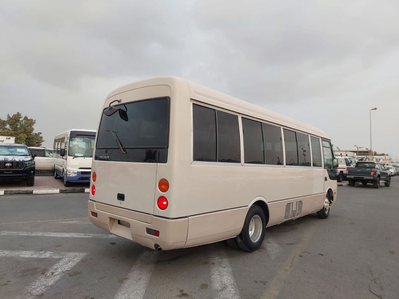 Mitsubishi Rosa MITSUBISHI ROSA BUS RHD 1997 MODEL 3.9 L DIESEL MANUAL(PM00035)