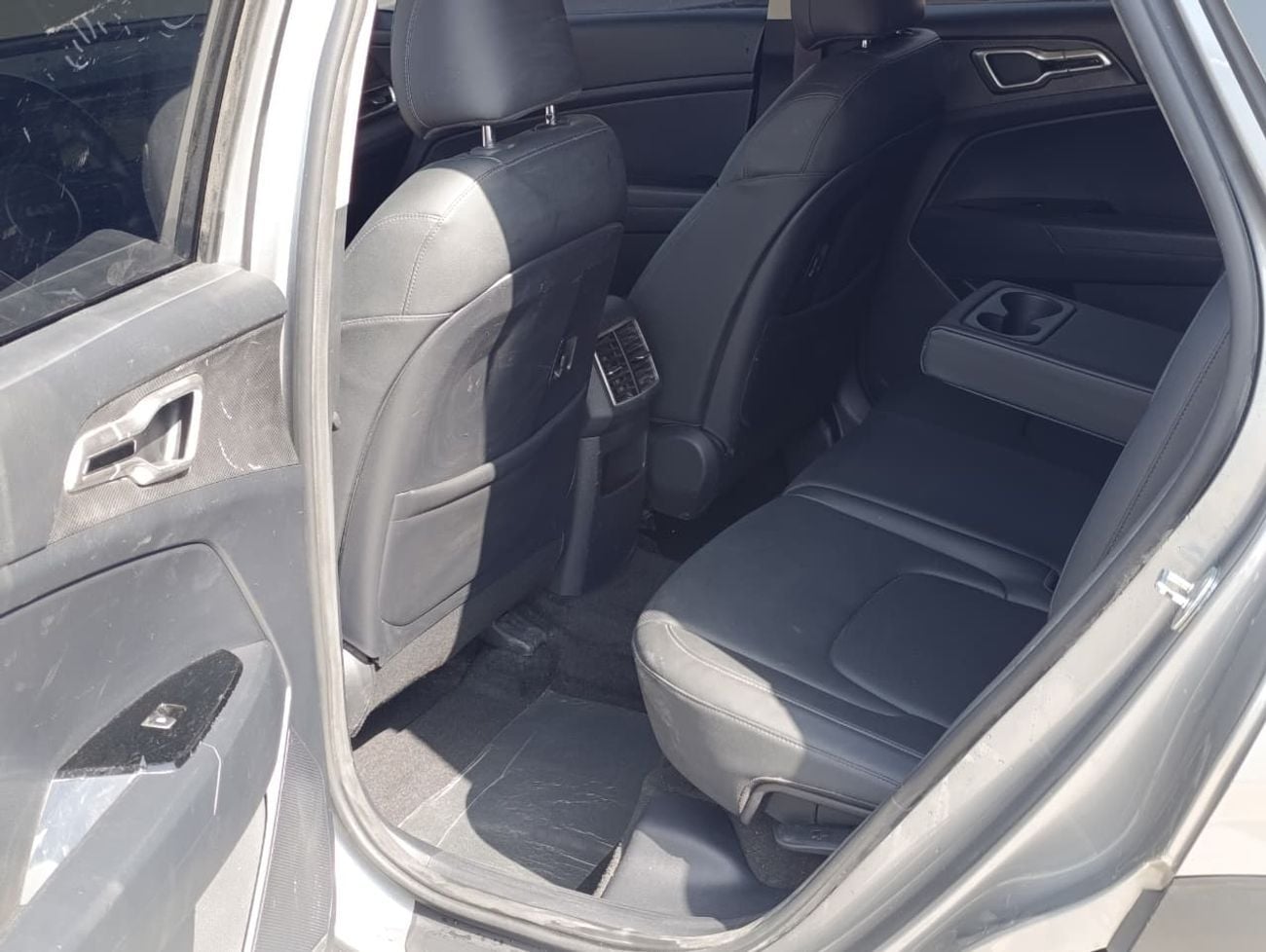 كيا سبورتيج LX 2.0L