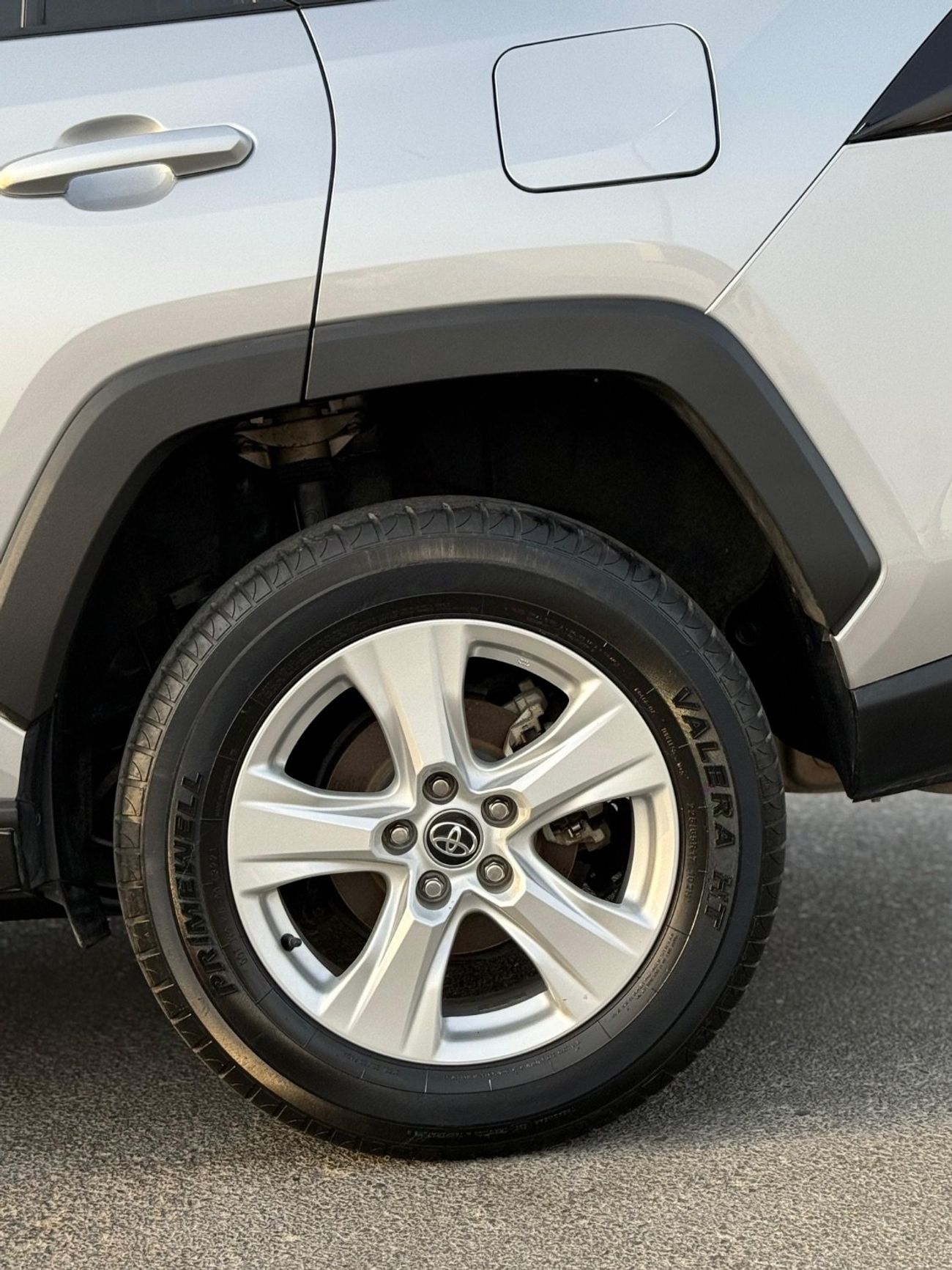 تويوتا راف ٤ XLE 4WD Full Option 2021