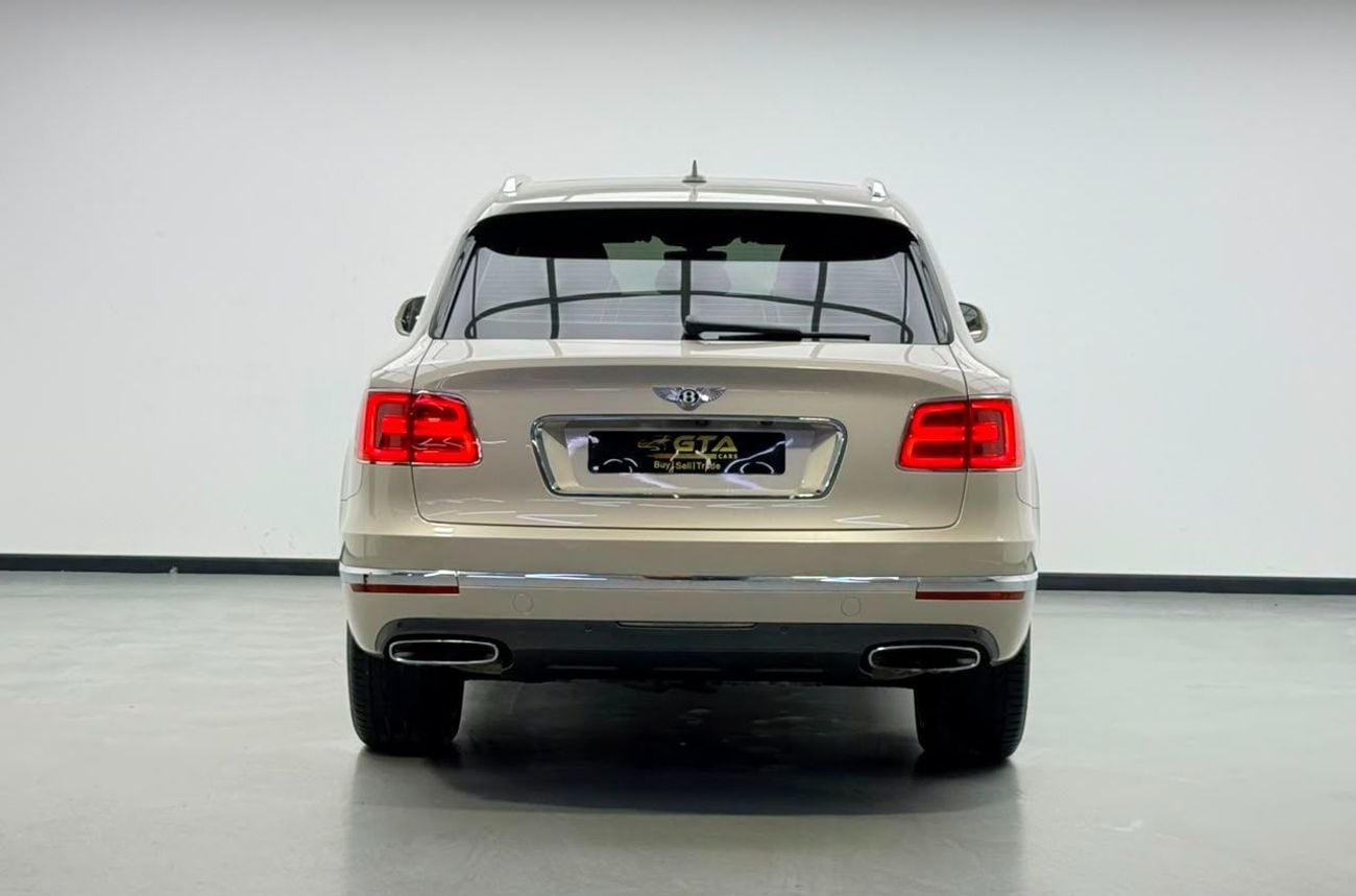 بنتلي بينتايجا FIRST EDITION 2017 Bentley Bentayga, Full Bentley Service History, Fully Loaded, Excellent Condition, GCC