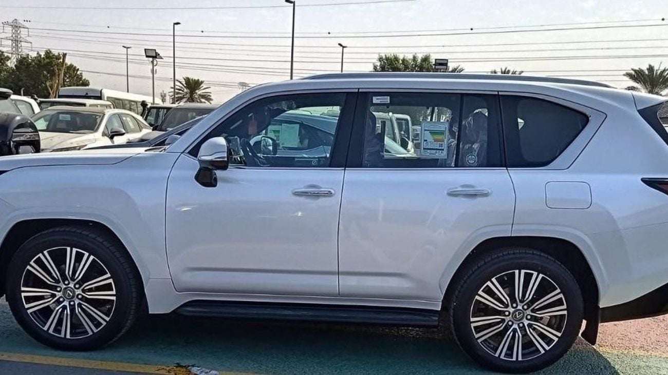 Lexus LX 600 LEXUS LX 600 SIGNATURE-- 7 SEATER