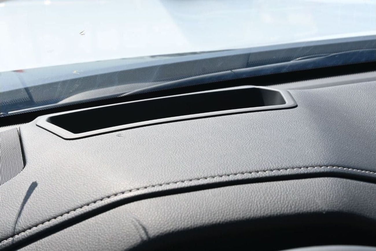 لكزس LX 600 Lexus LX600 VIP w/Black Pkg 3.5L Twin-Turbo V6, Petrol Model 2024, Color Black