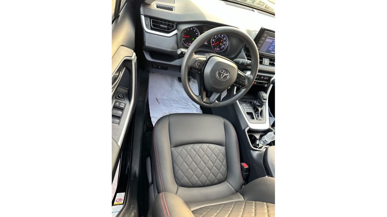 تويوتا راف ٤ LE