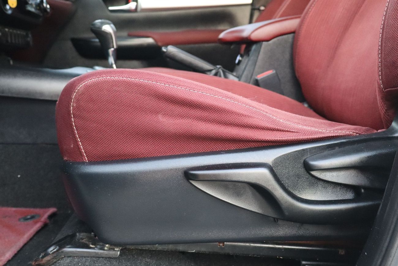 Toyota Hilux GLX 2 2.7L 4WD