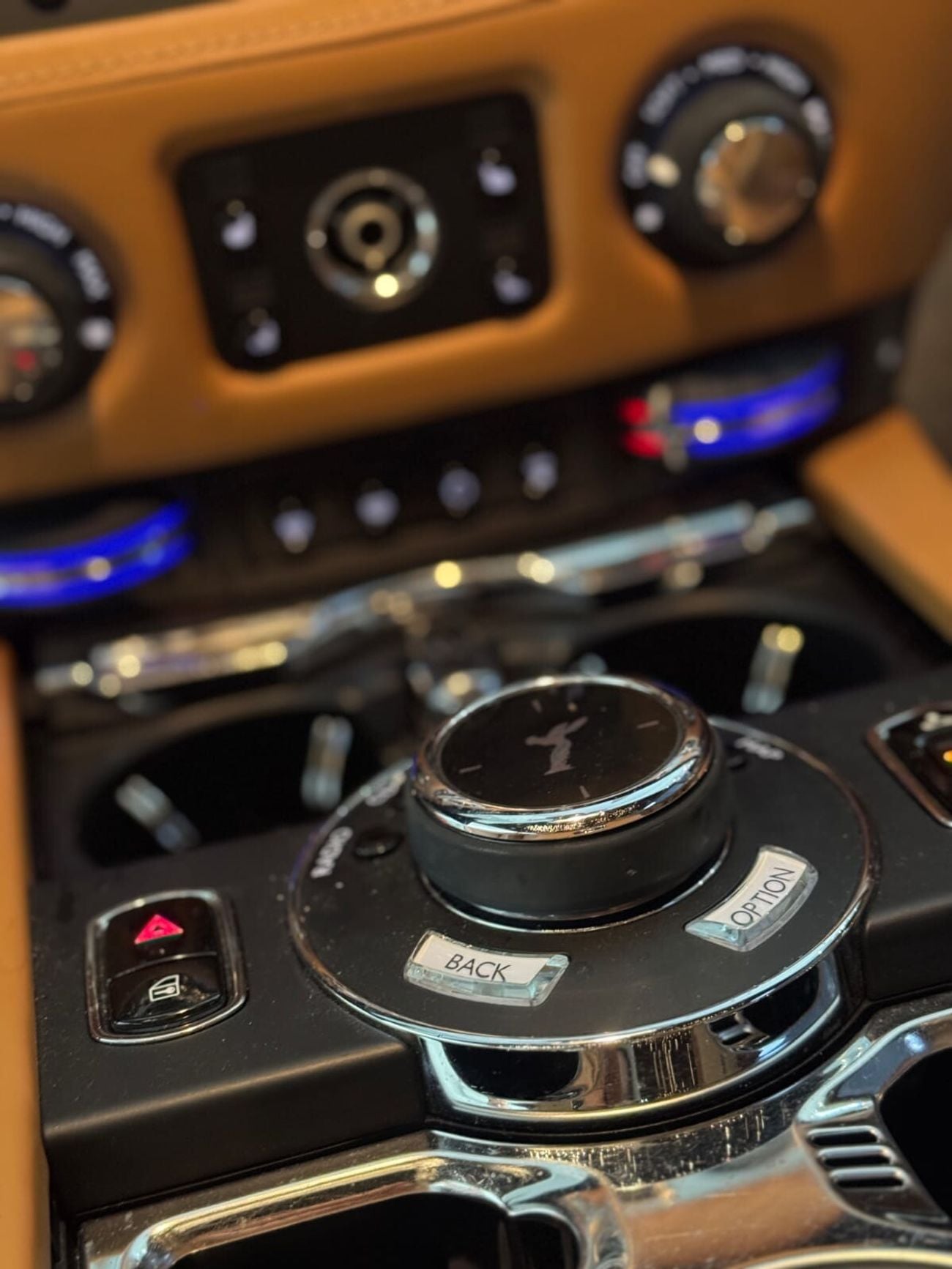 رولز رويس واريث 6.6L شارة سوداء