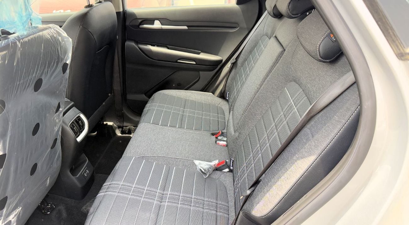 كيا سونیٹ Kia Sonet Kia Sonet 1.5L Petrol FWD 2025YM