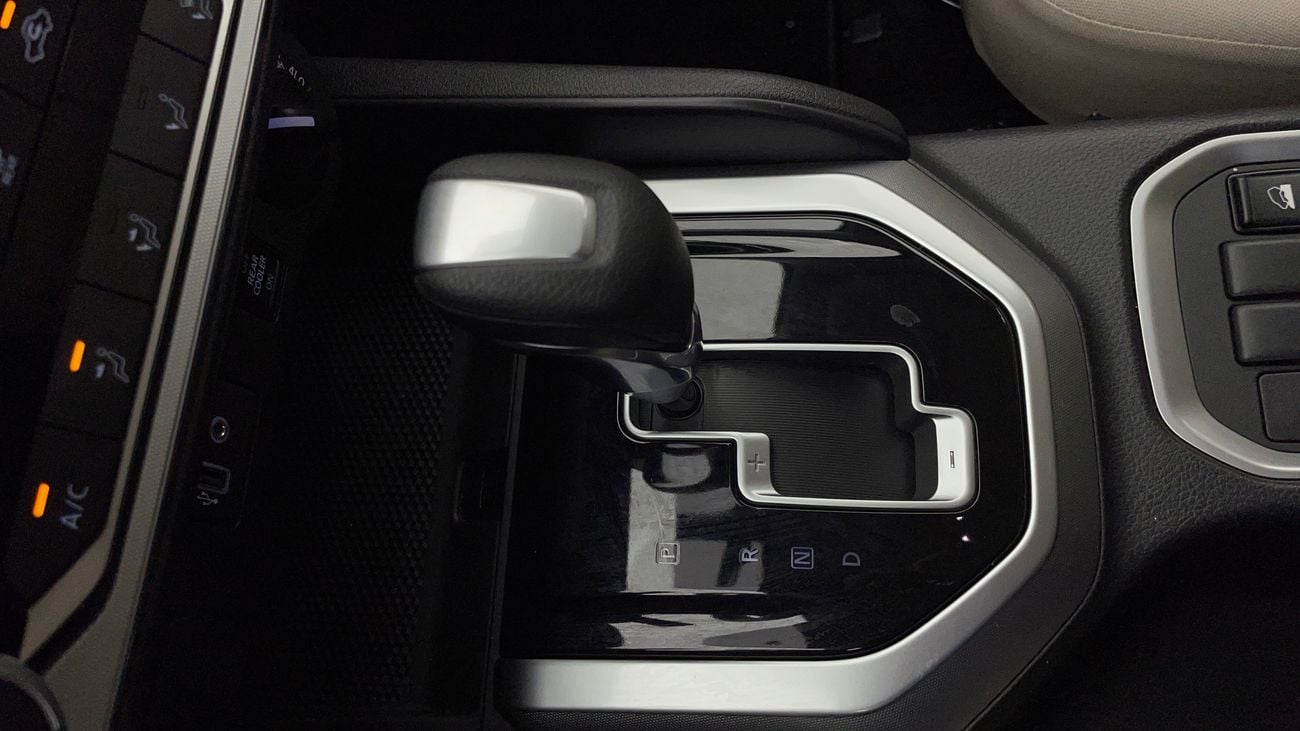 نيسان إكستيرا SE 2.5 | بدون دفعة مقدمة | اختبار القيادة في المنزل