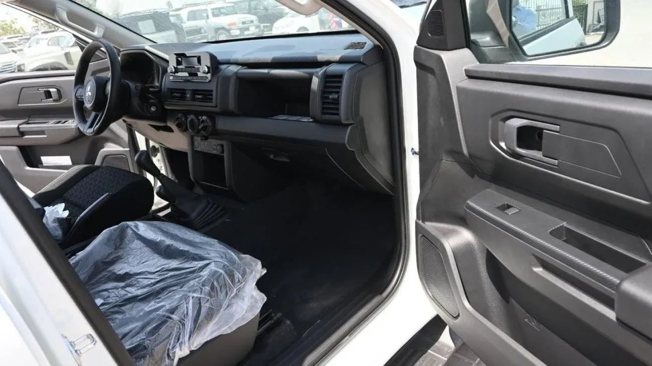 Mitsubishi L200 GL Mitsubishi/L200 P DC 4WD/2.4L GLX New Face 5 MT
