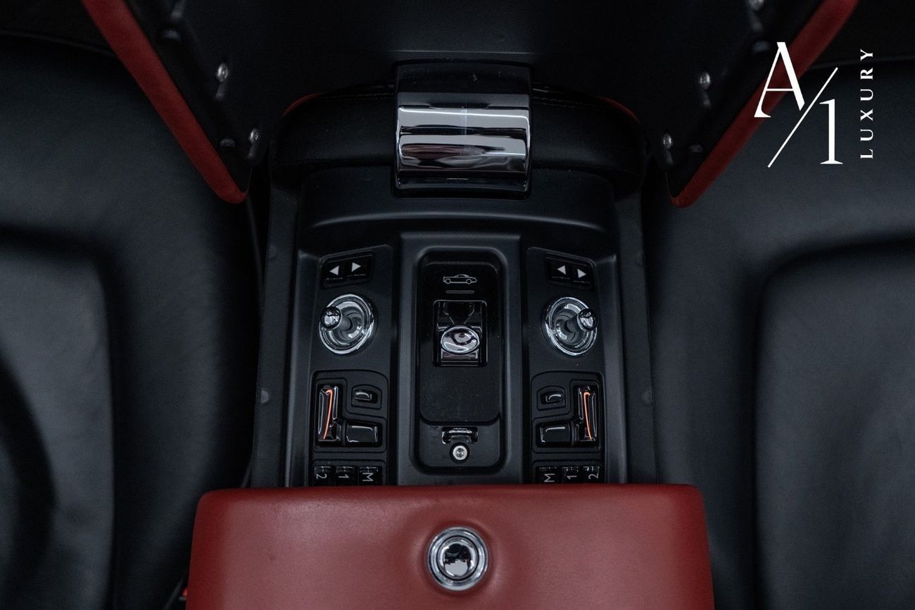 Rolls Royce Phantom 2010 Rolls Royce Phantom Drophead Coupe, Full Service History, Full Option, GCC