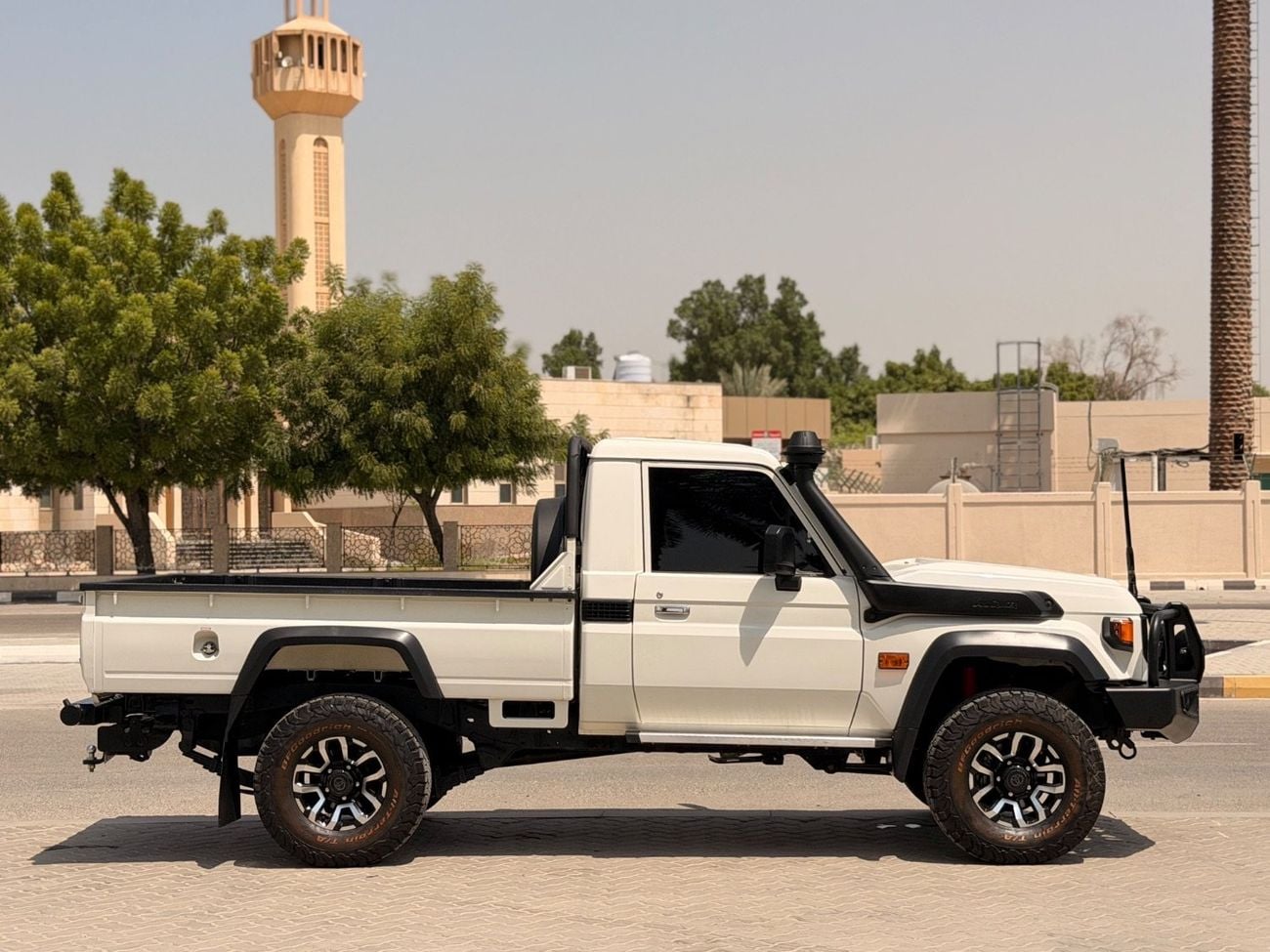 Toyota Land Cruiser Pickup 70 VXR