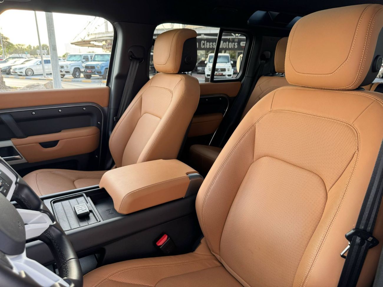 لاند روفر ديفندر P400 110 HSE 3.0L (5 Seater)