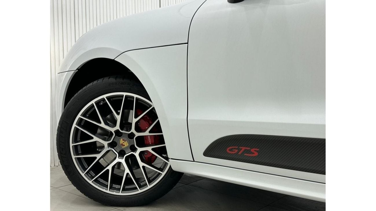 بورش ماكان 2021 Porsche Macan GTS, May 2025 Porsche Warranty, Full Options, Low Kms, Euro Specs
