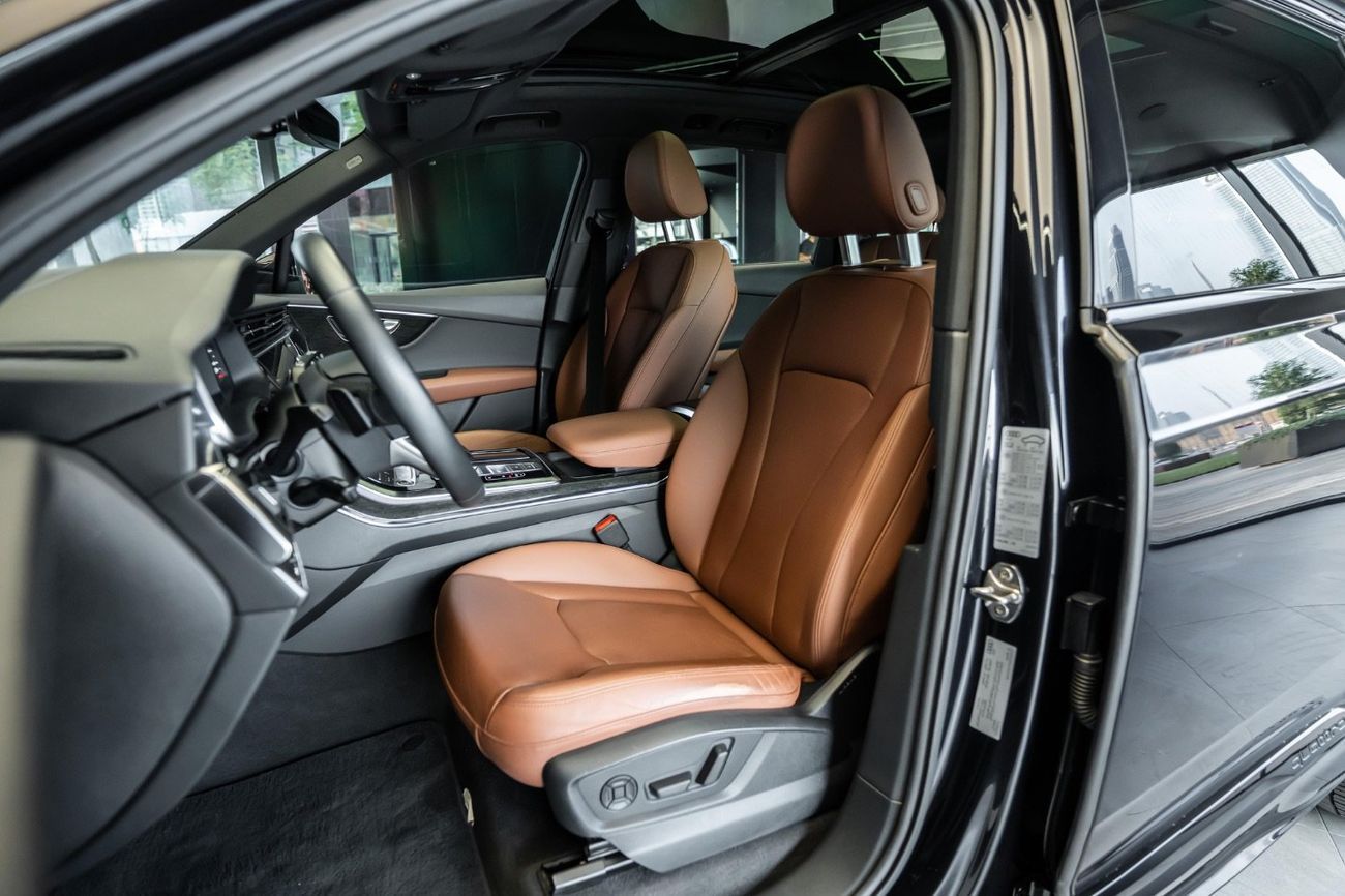 Audi Q7 55 TFSI | S-Line | 2021 | GCC Specs | Agency Warranty | Full Options