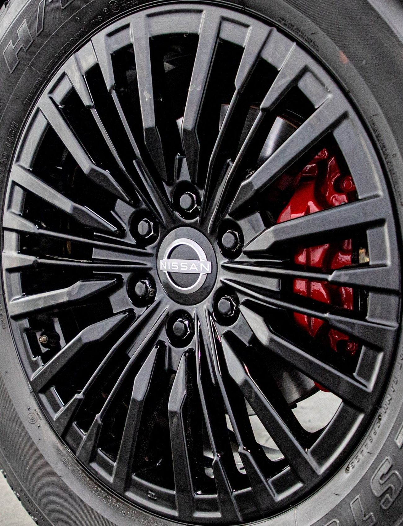 Nissan Patrol LE Platinum 5.6L Black Edition