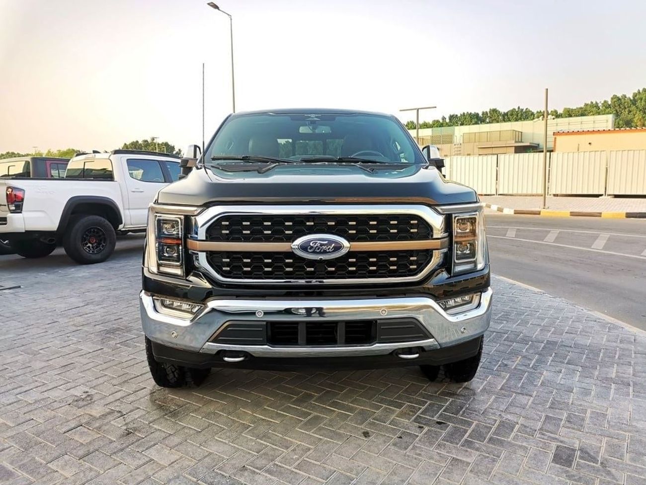 فورد F 150 Ford F-150 KING RANCH ( XL ) - 2023 - Black