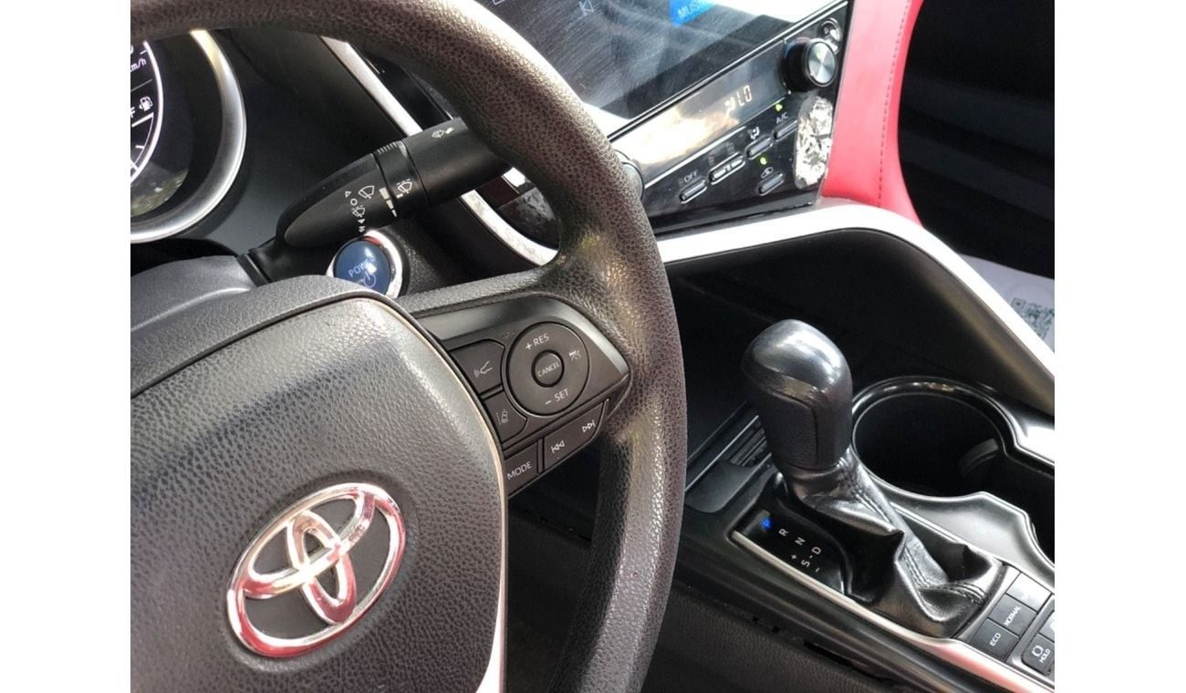 Toyota Camry LE Hybrid 2.5L (TAKCI)